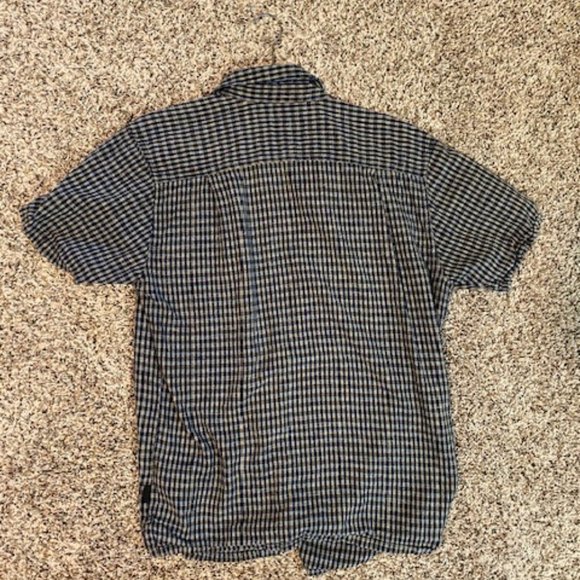 Button down short sleeve shirt. - Picture 2 of 2